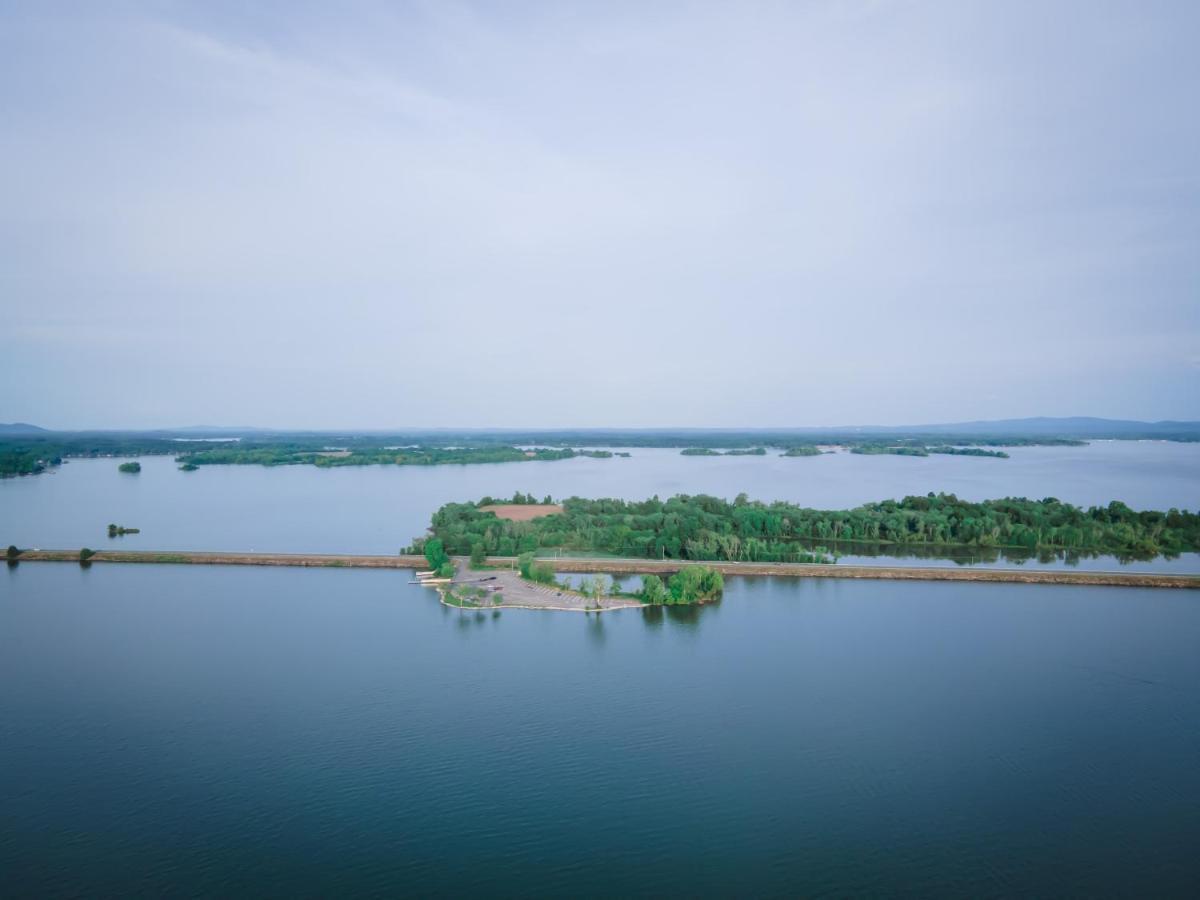 Weiss Lake Lodge Centre Екстериор снимка