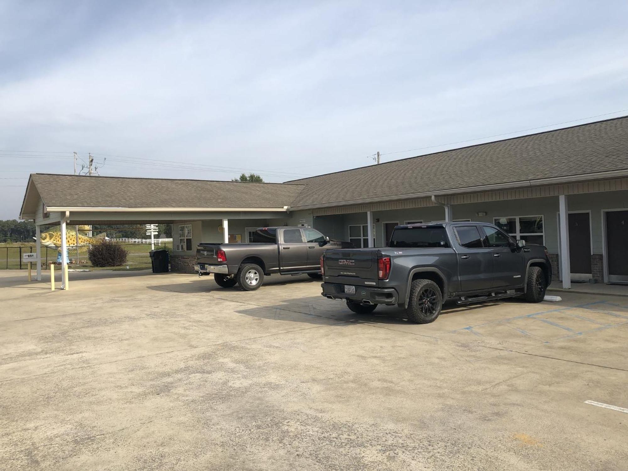 Weiss Lake Lodge Centre Екстериор снимка