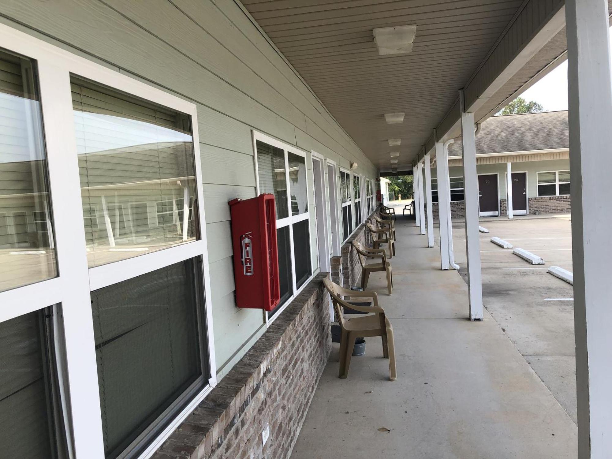 Weiss Lake Lodge Centre Екстериор снимка