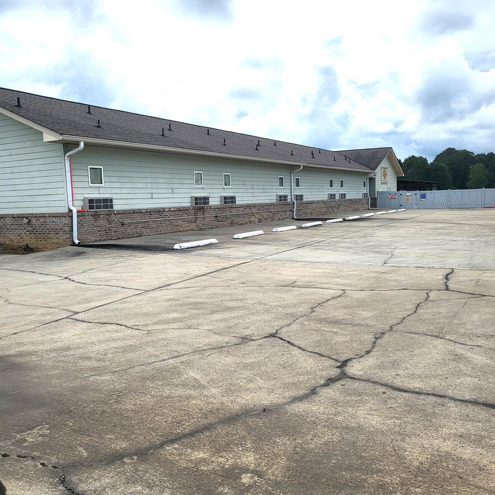 Weiss Lake Lodge Centre Екстериор снимка